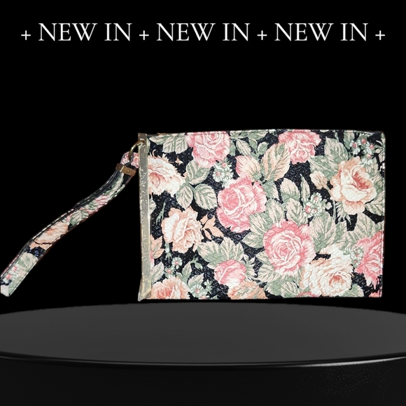 Floral Wristlet Clutch - Picture 1 of 4
